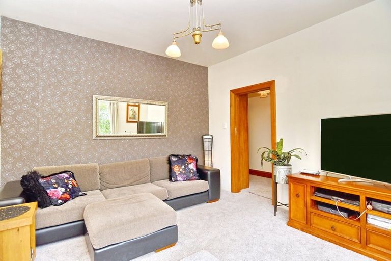 Photo of property in 237 Waimea Terrace, Beckenham, Christchurch, 8023