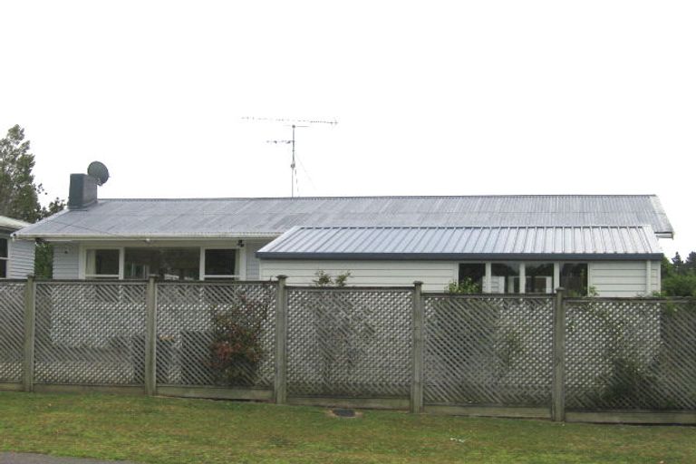 Photo of property in 36 Lancaster Road, Beach Haven, Auckland, 0626