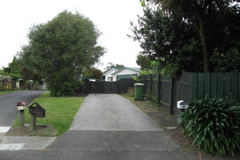 Photo of property in 15 Kindergarten Drive, Conifer Grove, Takanini, 2112