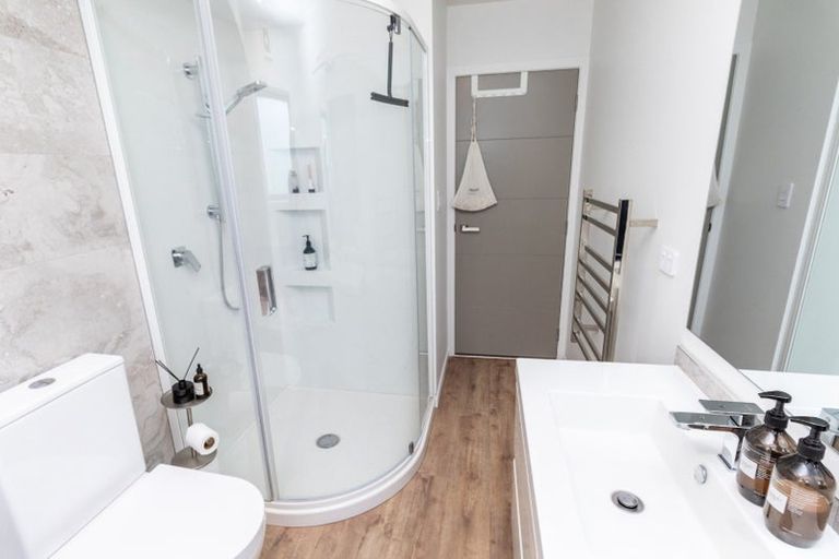 Photo of property in 23a Akaroa Drive, Maupuia, Wellington, 6022