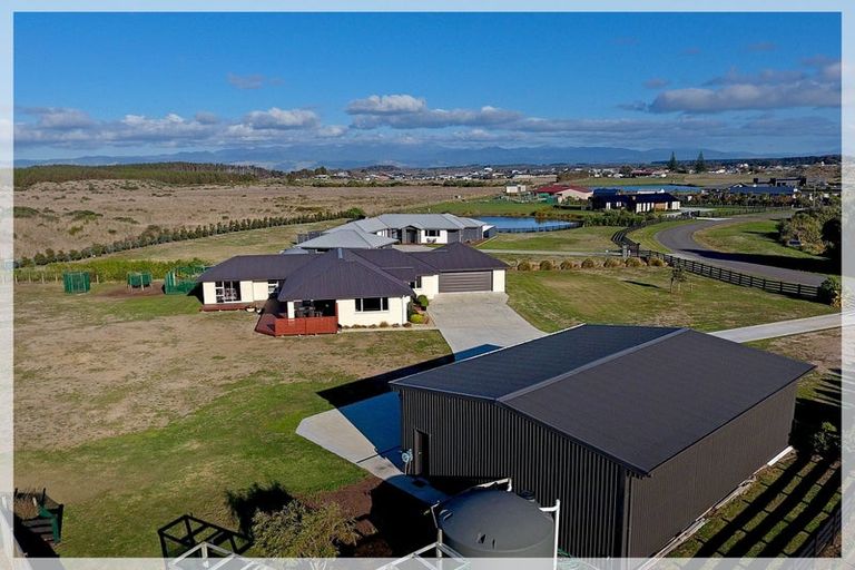 Photo of property in 15 Carex Grove, Foxton Beach, Foxton, 4815