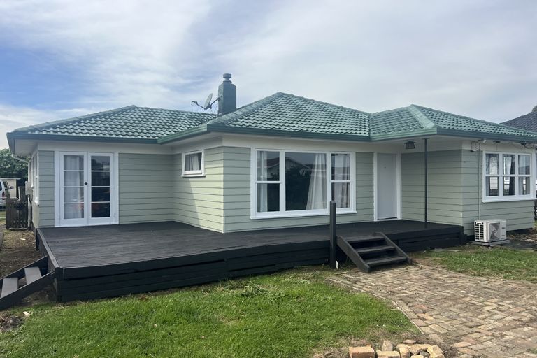 Photo of property in 22 Smiths Avenue, Papakura, 2110