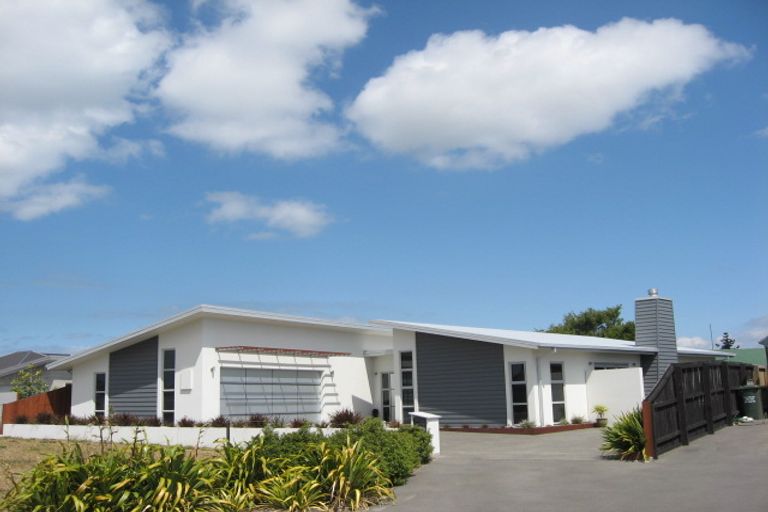 Photo of property in 7 Bancroft Place, Parklands, Christchurch, 8083