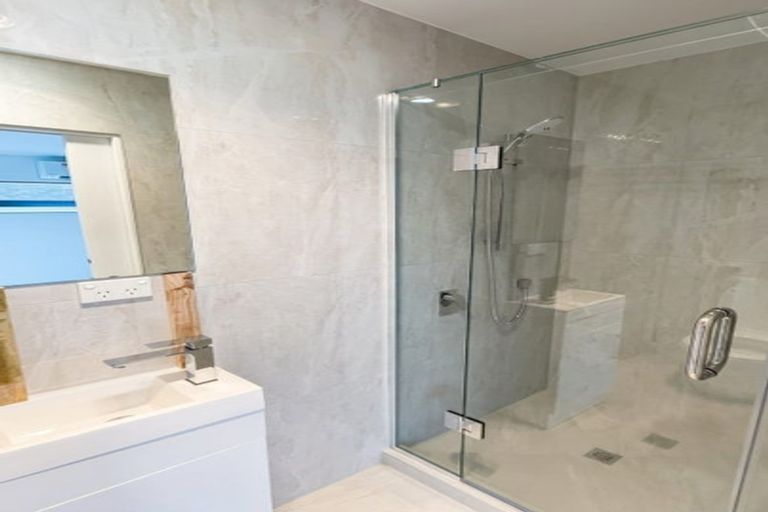 Photo of property in 9b Julian Place, Otara, Auckland, 2023