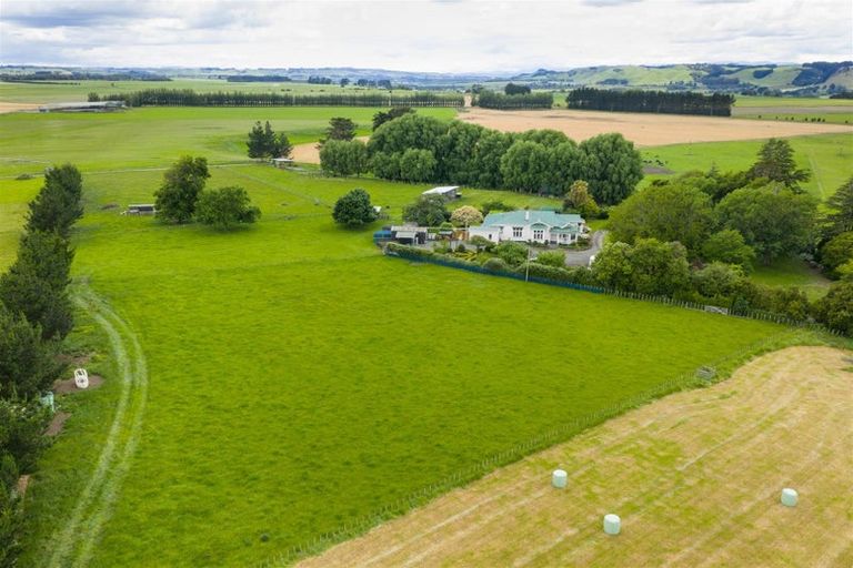 Photo of property in 552 Porewa Road, Marton, 4787