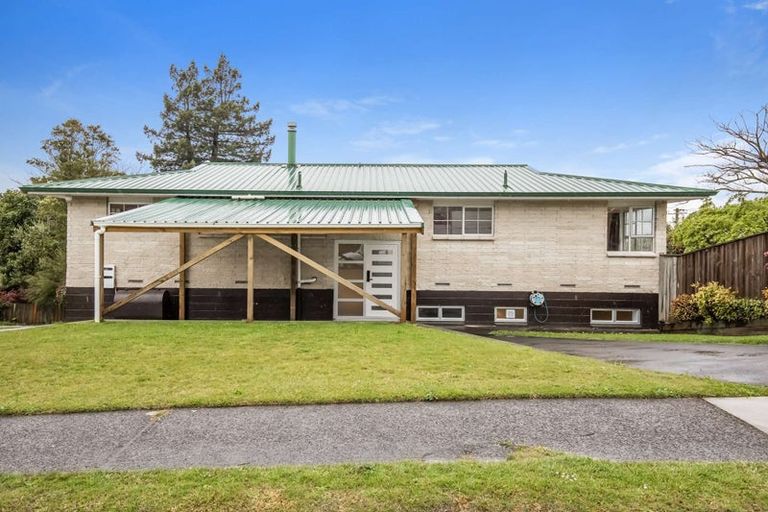 Photo of property in 1 Raniera Place, Springfield, Rotorua, 3015