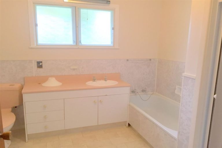 Photo of property in 22 Tupaea Place, Otumoetai, Tauranga, 3110