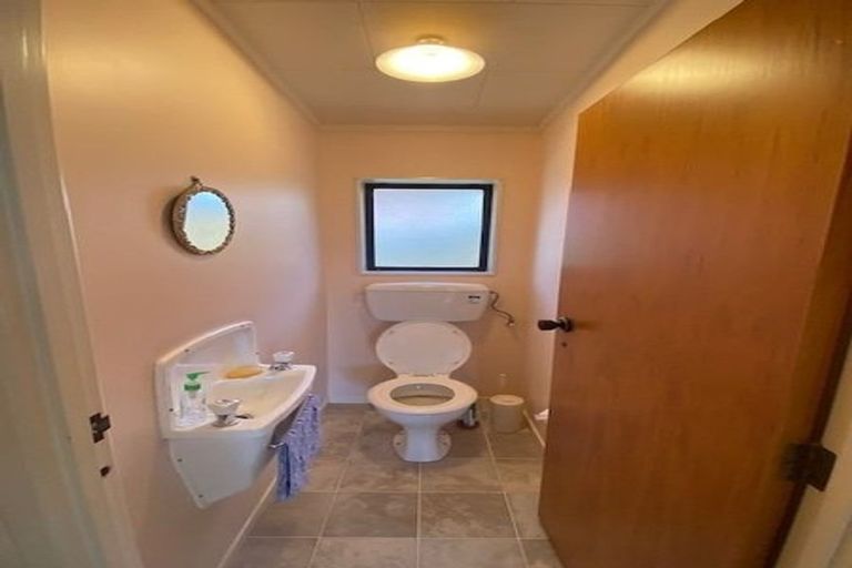 Photo of property in 18 Riverside Road, Orewa, 0931