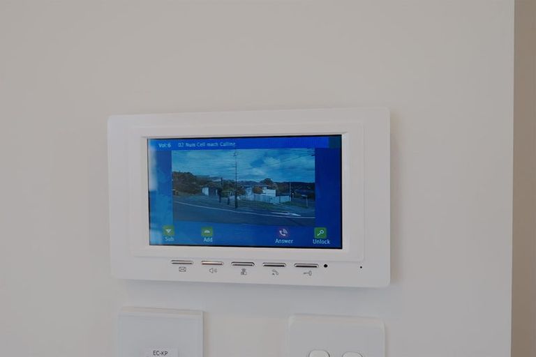 Photo of property in 42 Captain Scott Road, Glen Eden, Auckland, 0602