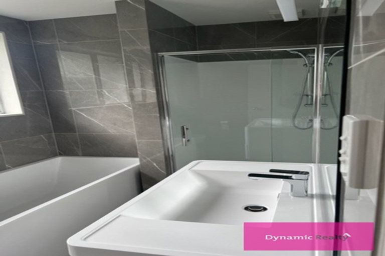 Photo of property in 15 Royal Park Drive, Parklands, Christchurch, 8083