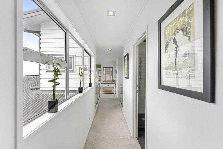 Photo of property in 6 Regent Street, Devonport, Auckland, 0624