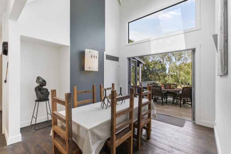 Photo of property in 350 Clifton Road, Whitford, Howick, 2571