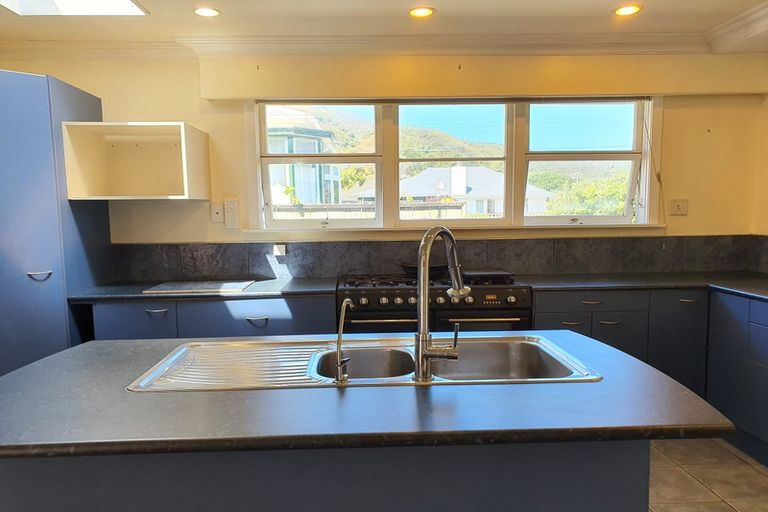 Photo of property in 12 Rimu Street, Naenae, Lower Hutt, 5011