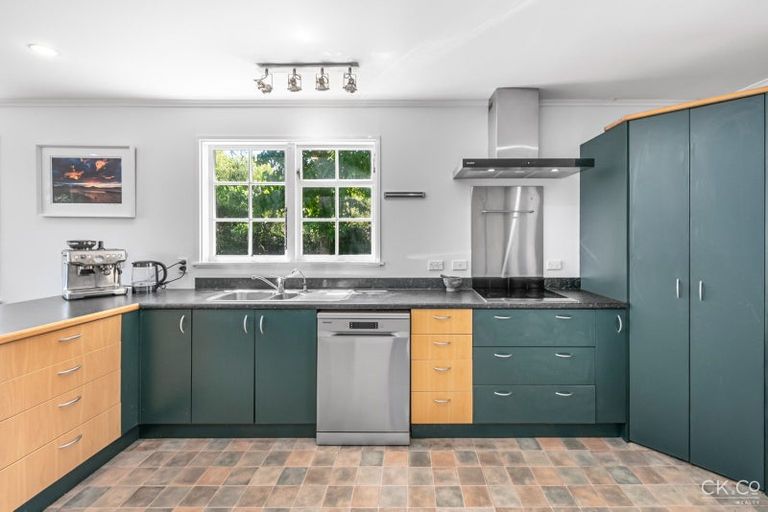 Photo of property in 14 Chichester Drive, Pinehaven, Upper Hutt, 5019