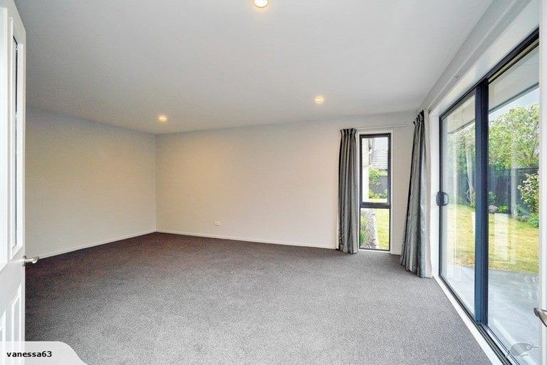 Photo of property in 26 Rue De La Mare, Parklands, Christchurch, 8083