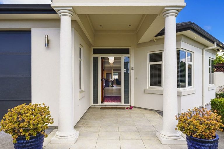 Photo of property in 33 Pinotage Drive, Greenmeadows, Napier, 4112