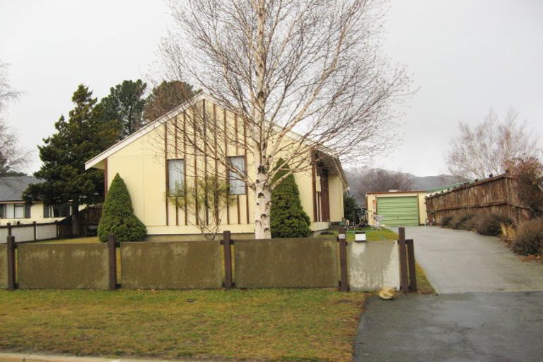 Photo of property in 15 Linrosa Place, Cromwell, 9310