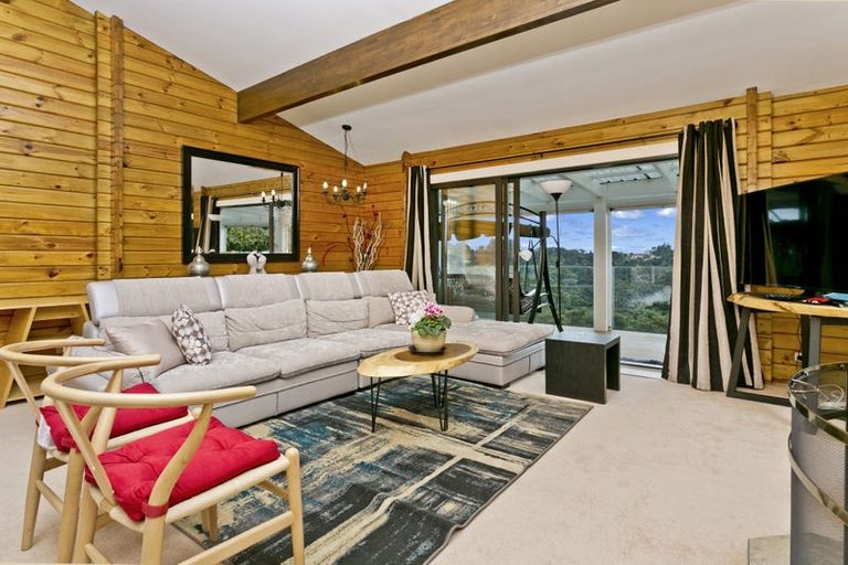 Photo of property in 32 Hobson Road, Lucas Heights, Auckland, 0632