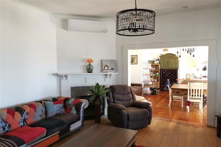 Photo of property in 6 Seaview Terrace, Bluff Hill, Napier, 4110
