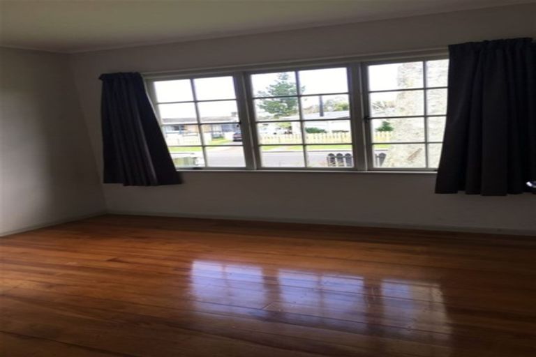 Photo of property in 8 Cargill Street, Papakura, 2110