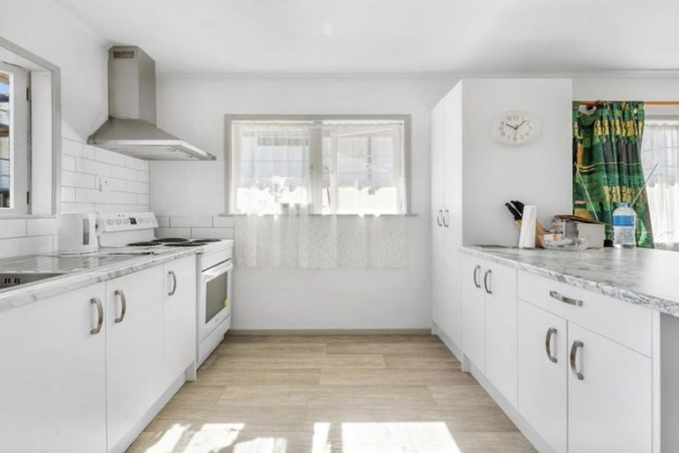 Photo of property in 148 Hall Avenue, Favona, Auckland, 2024