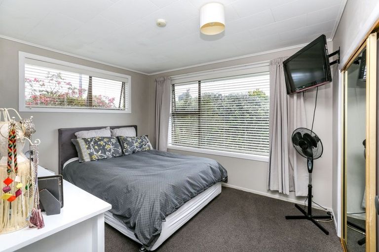 Photo of property in 5 Penrith Street, Westown, New Plymouth, 4310