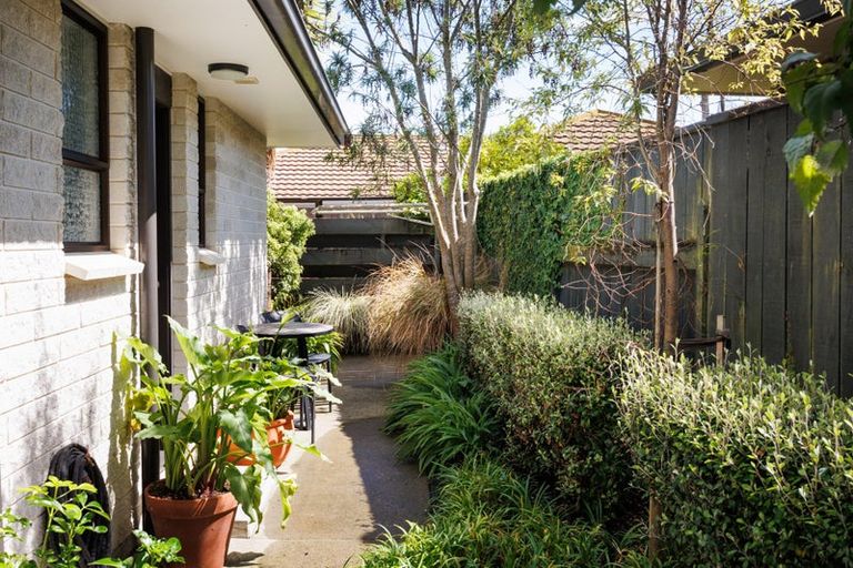 Photo of property in 8 Earl Place, Hokowhitu, Palmerston North, 4410