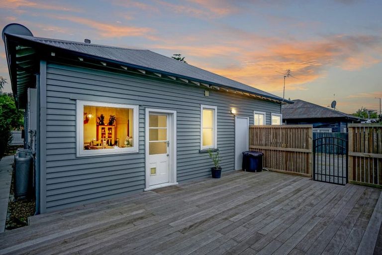 Photo of property in 152 Lincoln Road, Addington, Christchurch, 8024