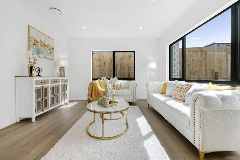 Photo of property in 5 Kakau Lane, Flat Bush, 2019