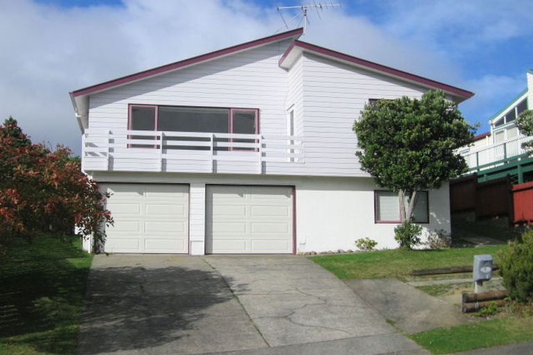 Photo of property in 5 Haast Close, Kelson, Lower Hutt, 5010