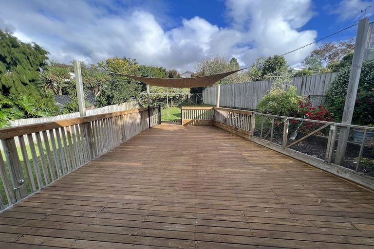 Photo of property in 8 Widmore Drive, Massey, Auckland, 0614
