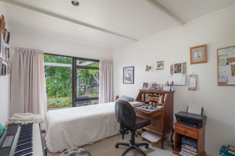 Photo of property in 1/5 Dorothy Drive, Acacia Bay, Taupo, 3330