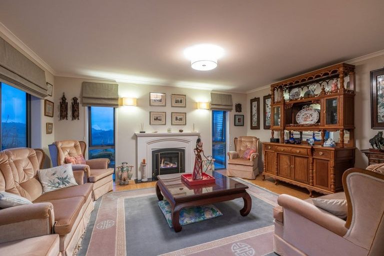 Photo of property in 32 Seaview Crescent, Hatfields Beach, Orewa, 0931