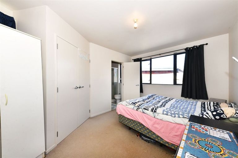 Photo of property in 160 Peverel Street, Riccarton, Christchurch, 8041