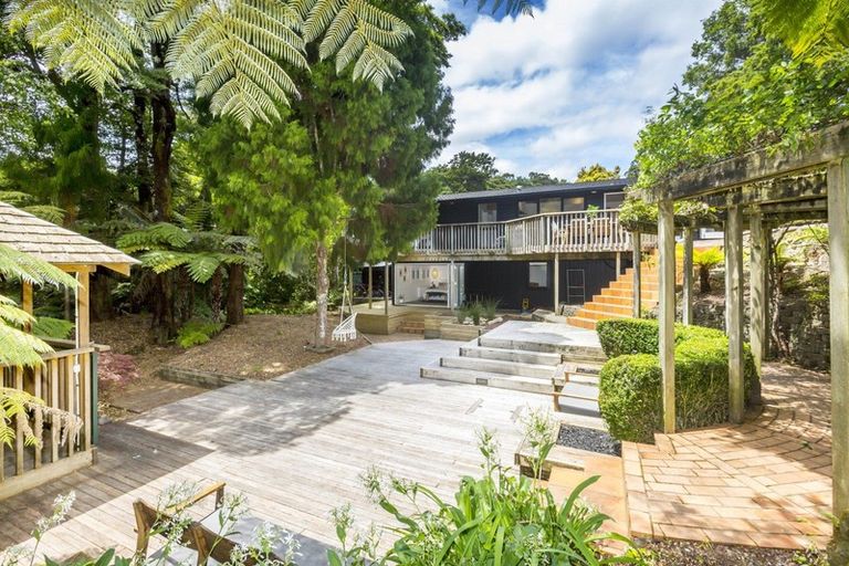 Photo of property in 35 Chatsworth Road, Silverstream, Upper Hutt, 5019