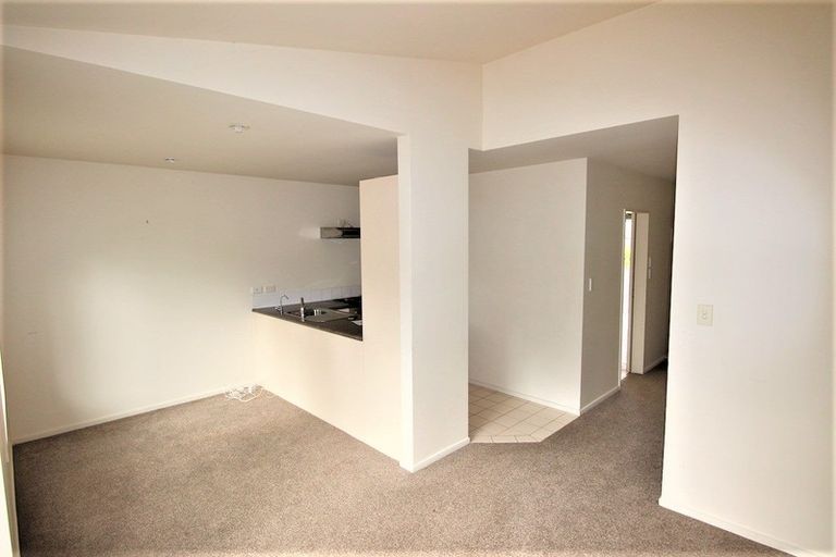 Photo of property in 17/30 John Jennings Drive, Oteha, Auckland, 0632