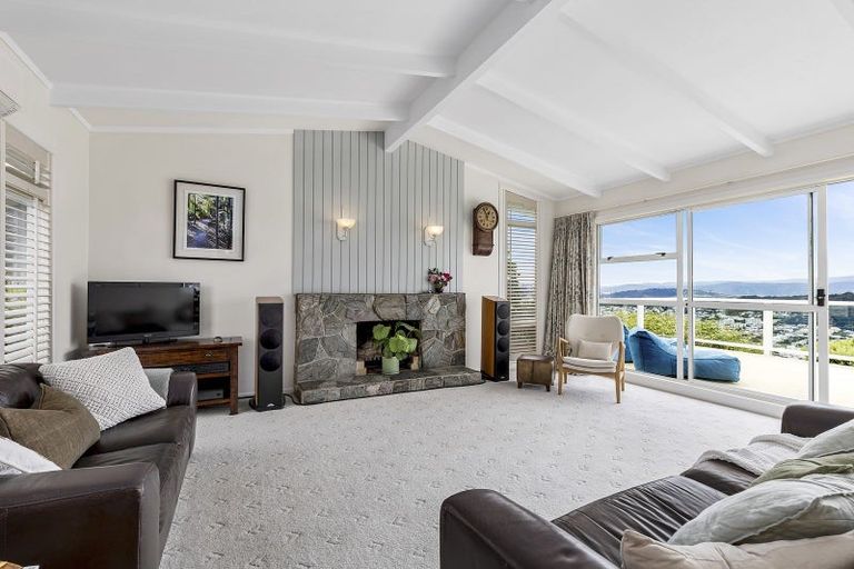 Photo of property in 18 Maple Grove, Kingston, Wellington, 6021