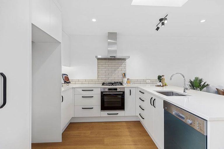 Photo of property in 9 Post Office Avenue, Berhampore, Wellington, 6023