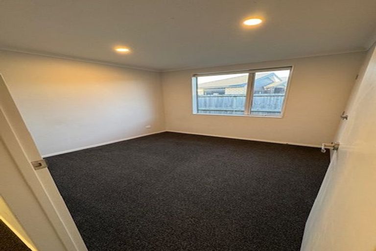 Photo of property in 18 Arahi Place, Rototuna North, Hamilton, 3210