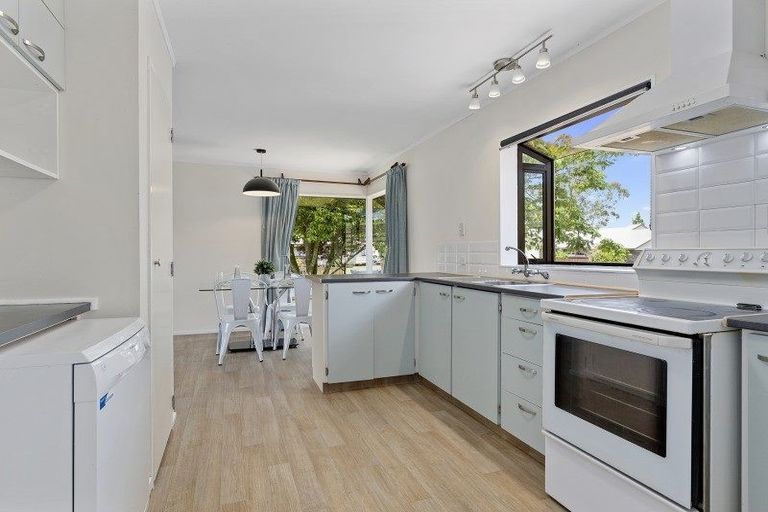 Photo of property in 27 Radiata Street, Fairview Downs, Hamilton, 3214