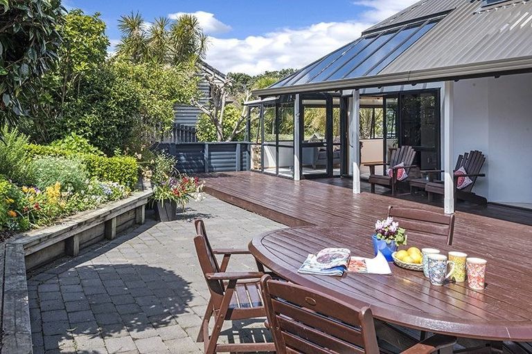 Photo of property in 17 Stevenson Way, Cockle Bay, Auckland, 2014