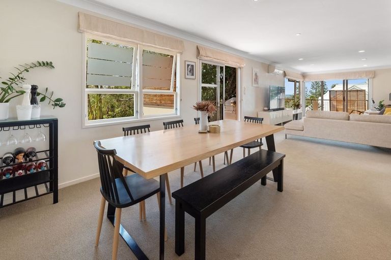 Photo of property in 1/99 Hebron Road, Waiake, Auckland, 0630