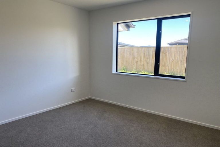 Photo of property in 143 Shillingford Boulevard, Rolleston, 7615