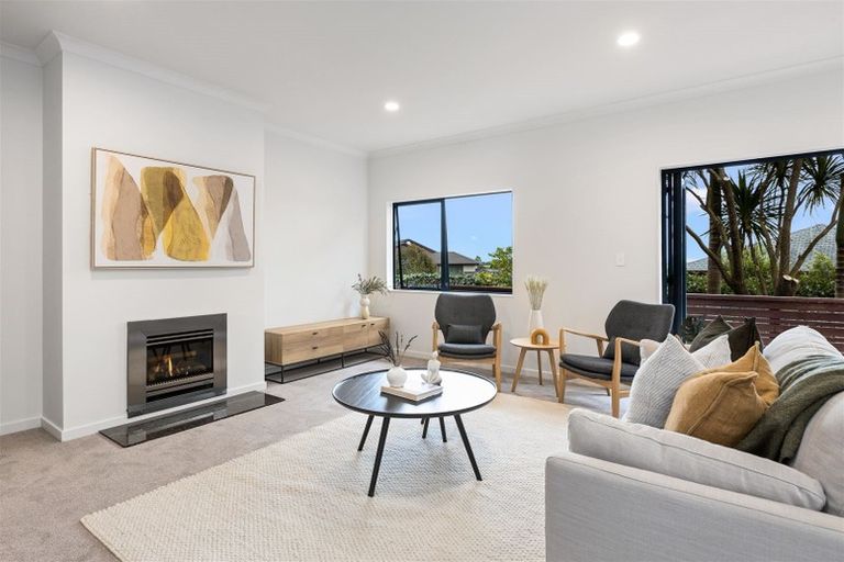 Photo of property in 46 Ballymore Drive, Pinehill, Auckland, 0632