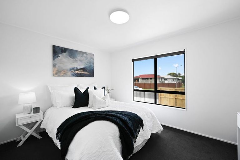 Photo of property in 24a Lloyd Drive, Nawton, Hamilton, 3200