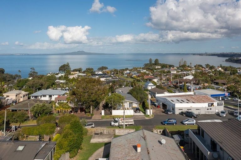 Photo of property in 4 Auld Street, Torbay, Auckland, 0630