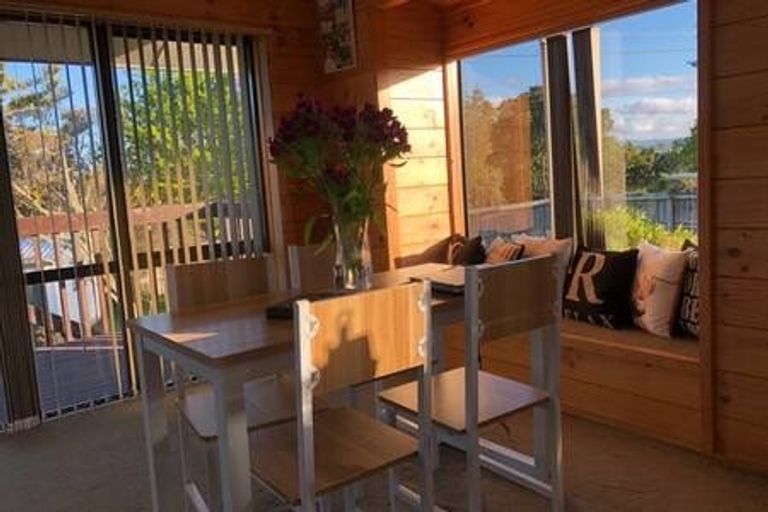 Photo of property in 264 State Highway 16, Kumeu, 0892