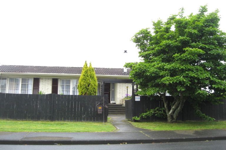 Photo of property in 1 Sunnypark Avenue, Rosehill, Papakura, 2113