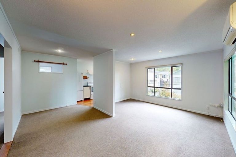 Photo of property in 33 Shirley Street, Karori, Wellington, 6012