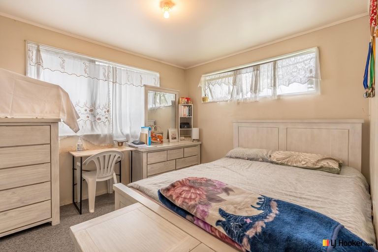 Photo of property in 2/10 Ebenezer Way, Clendon Park, Auckland, 2103